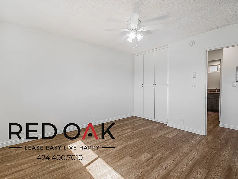 545 W 14th St #12 — Photo 11