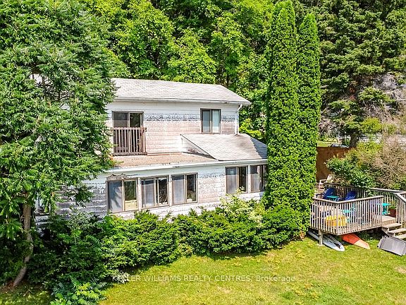 2nd image of 379 Champlain Rd