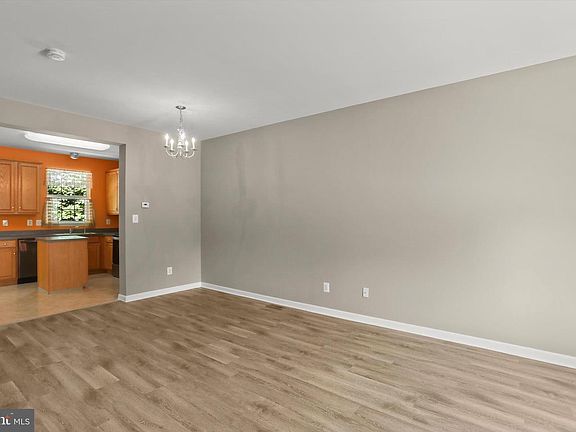 5th image of 1889 Jamestown Ln #1889