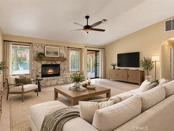 2nd image of 9801 Hoylake Rd