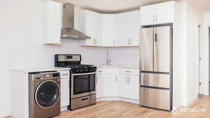 Rented by Nooklyn NYC LLC | media 7