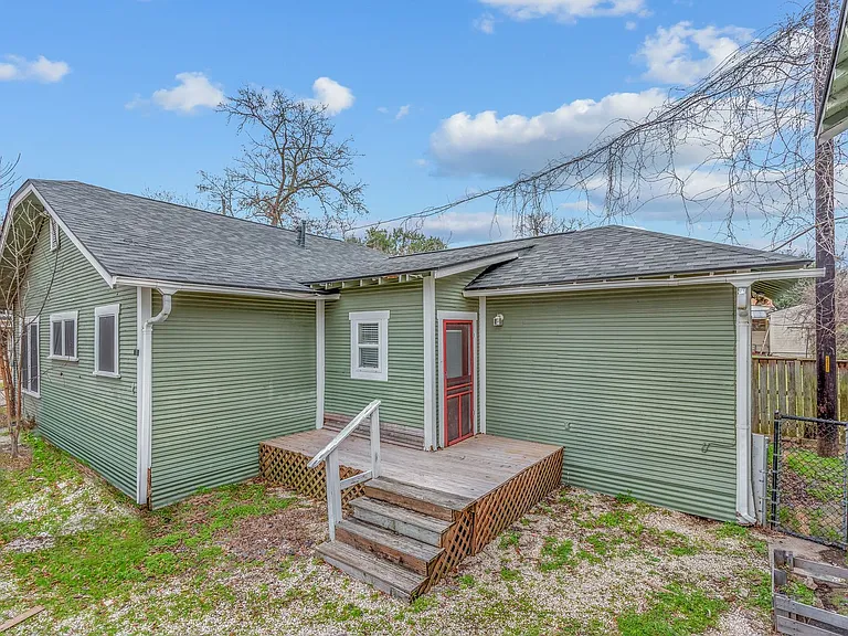 304 N Haswell Dr — Photo 15