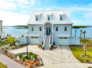 222 Deer Island Rd, Swansboro, NC 28584