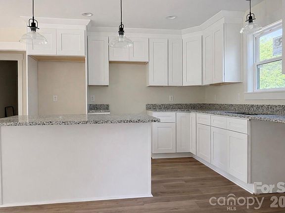 5th image of 2105 Faith Rd
