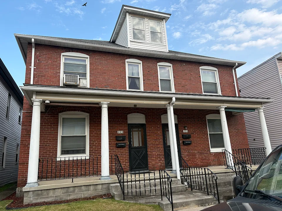 223 Grand Ave