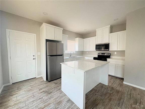 5th image of 1312 W Sucre Dr