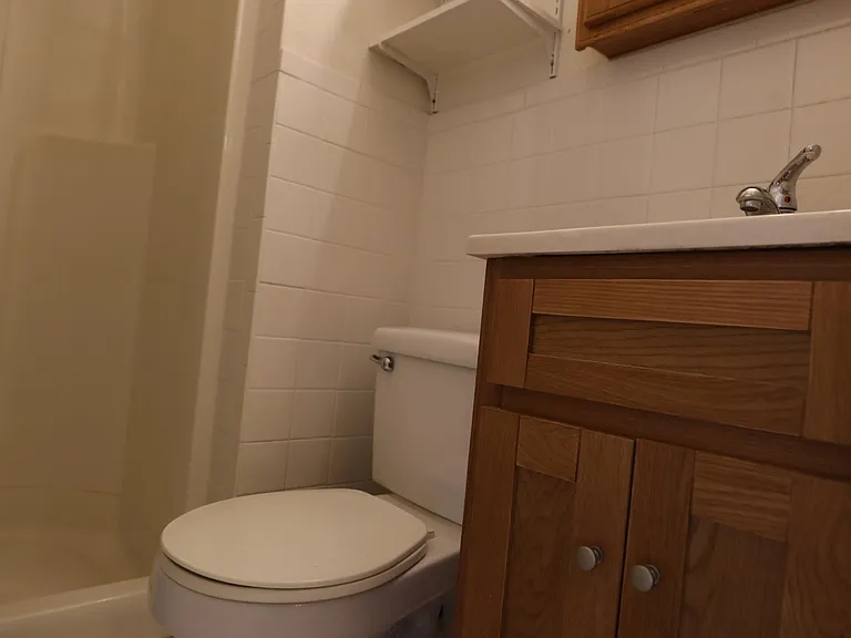 21 Park Vale Ave #11 — Photo 9