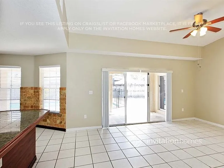 17111 SW 153rd Pl — Photo 8