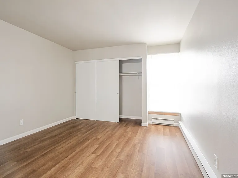 8827-8865 W Appleton Ave — Photo 11