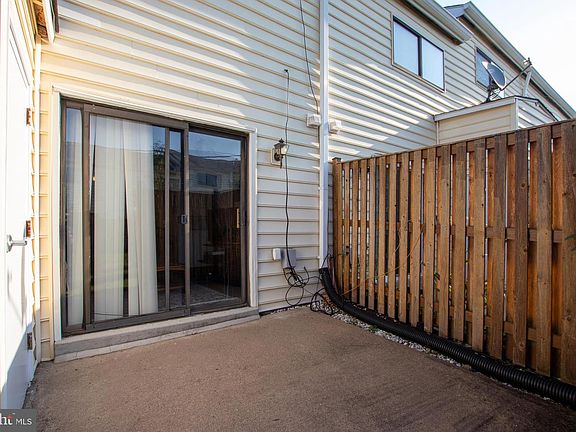 4th image of 11131 Rock Garden Dr