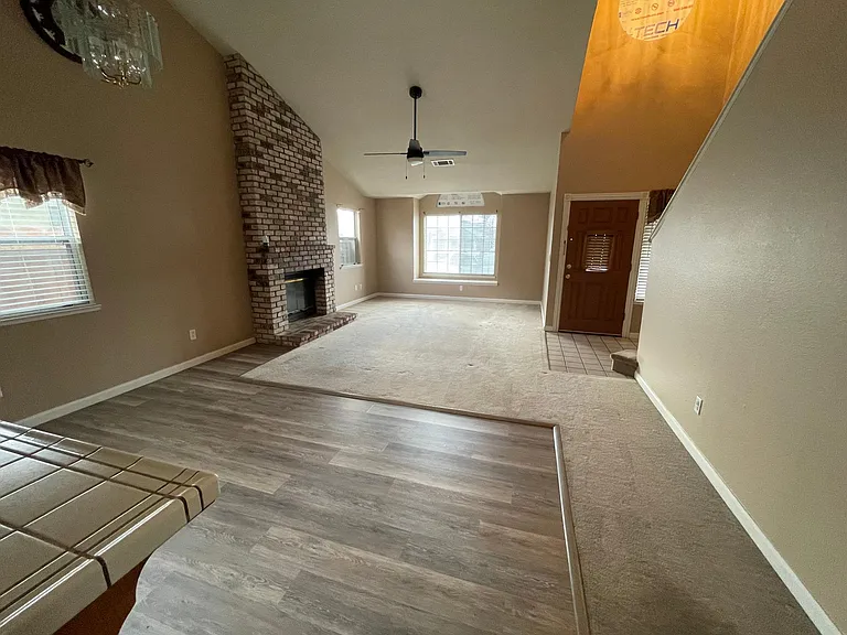 1065 Grandview Cir — Photo 3