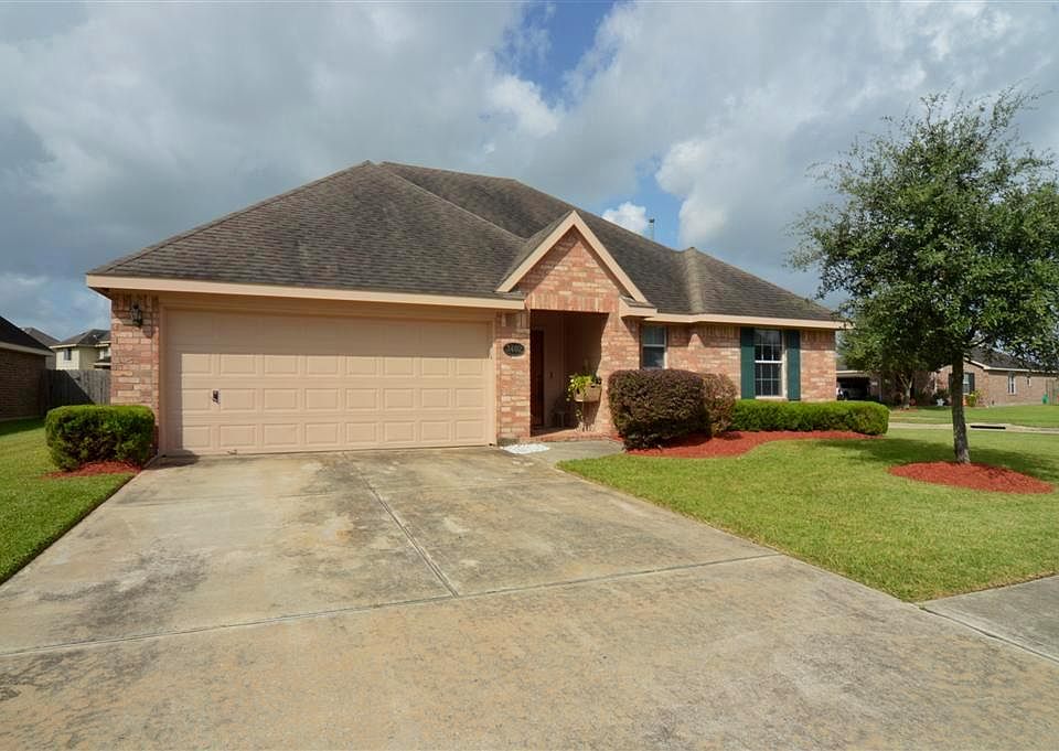 1st image of 3402 Cypress Village Dr