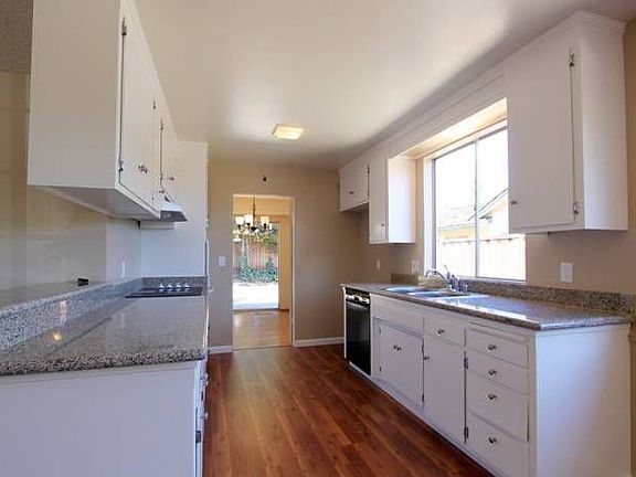 5th image of 10165 Bonny Dr