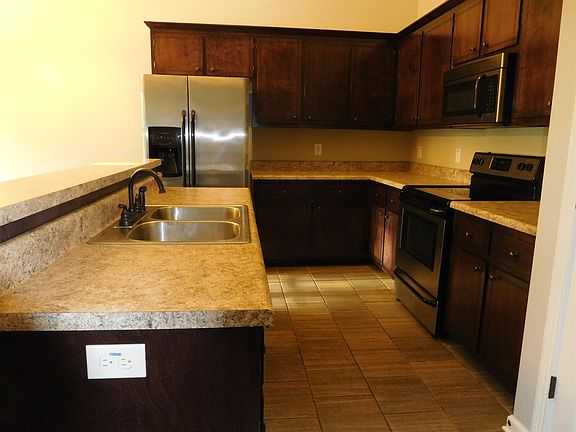 5th image of 1108 Freedom Dr