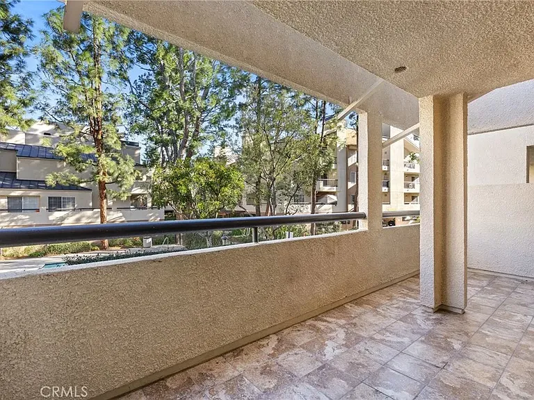 5510 Owensmouth Ave #129 — Photo 21