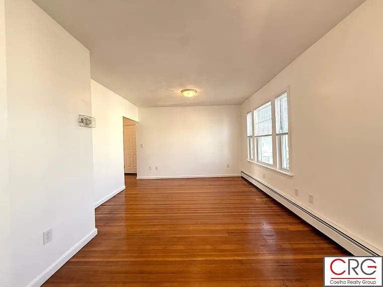 8 Pearl St #3 — Photo 6