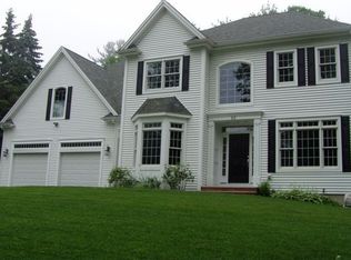 68 Hartness Rd, Sutton, MA 01590