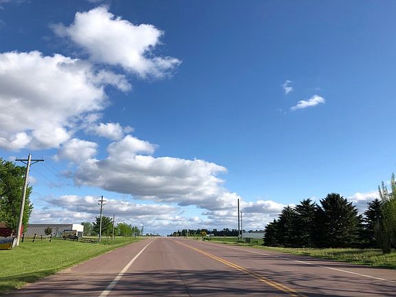 4th image of 429 County Road 1