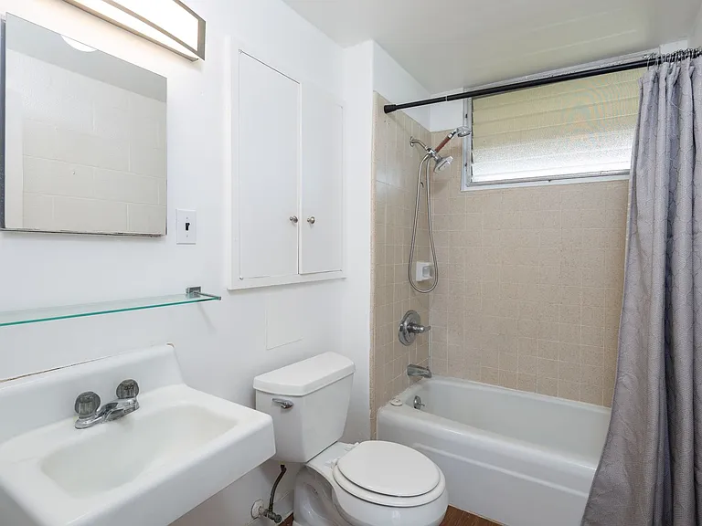 1643 Clark St #403 — Photo 6