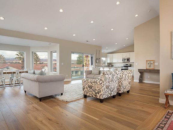 4th image of 150 S Crystal Lakes Dr Unit 37