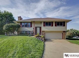 11432 Grand Cir, Omaha, NE 68164