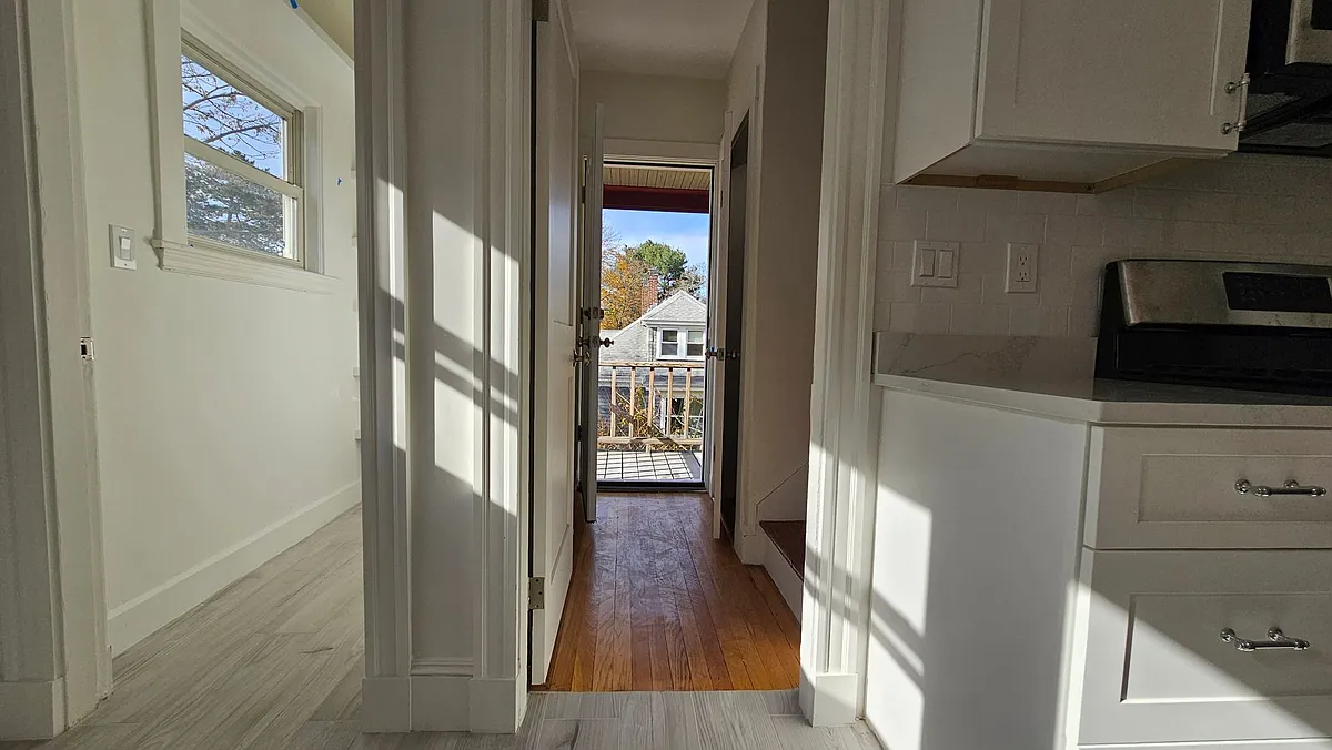 Building Photo - 16 Gerald Rd #4