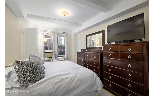 Sold by Douglas Elliman | media 13