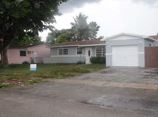 610 SW 69th Way, Pembroke Pines, FL 33023