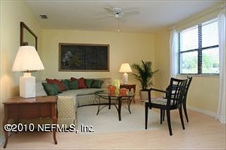 4th image of 253 Shores Blvd