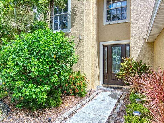 3rd image of 341 Castlewood Ln