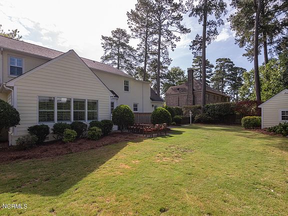 4th image of 802 Bremerton Drive