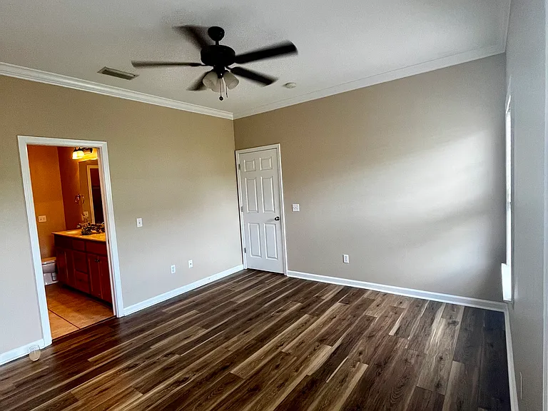103 Whitney Ave — Photo 15