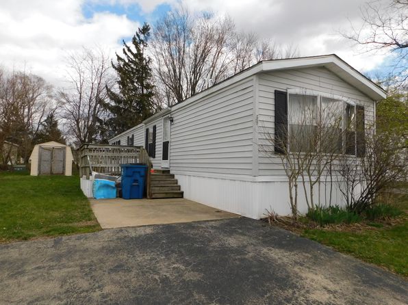 69 Apple Ln, Bourbonnais, IL 60914
