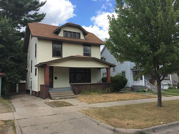 4th image of 817 Watkins St SE