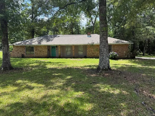 123 Tennyson Cv, Picayune, MS 39466