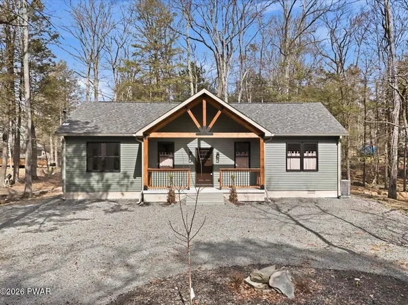 1050 Mockingbird Ln, Lake Ariel, PA 18436