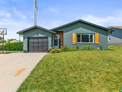 10634 Parker St, Omaha, NE, 68114