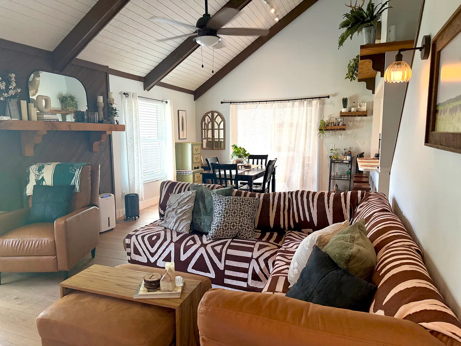 3 bed, 1533 sqft, $2,300 — Photo 2
