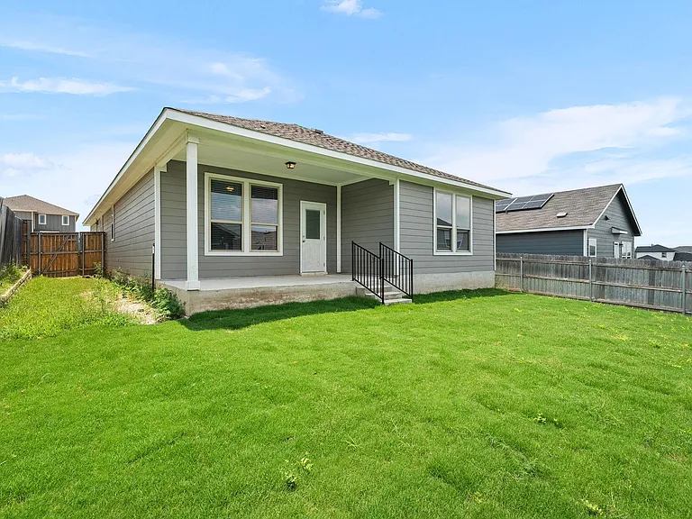 313 McLintock Rd — Photo 31