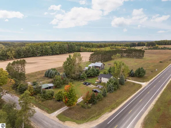 2948 M 66 SW, Kalkaska, MI 49646