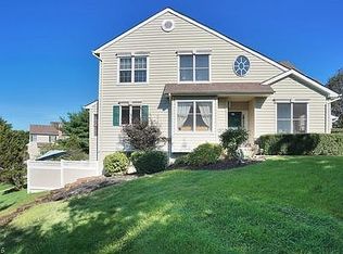 30 Hancock Ct, Basking Ridge, NJ 07920