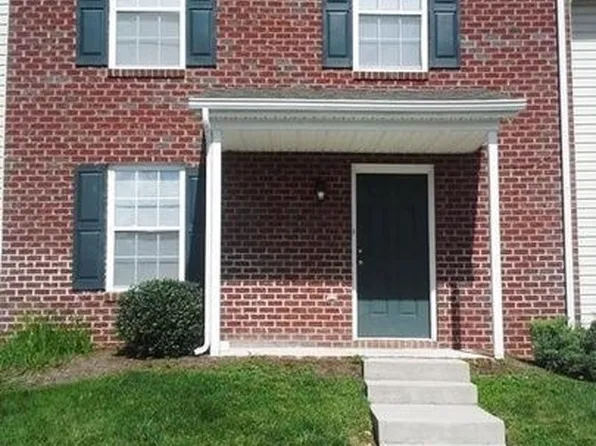 30 Salem Ln, Christiansburg, VA 24073