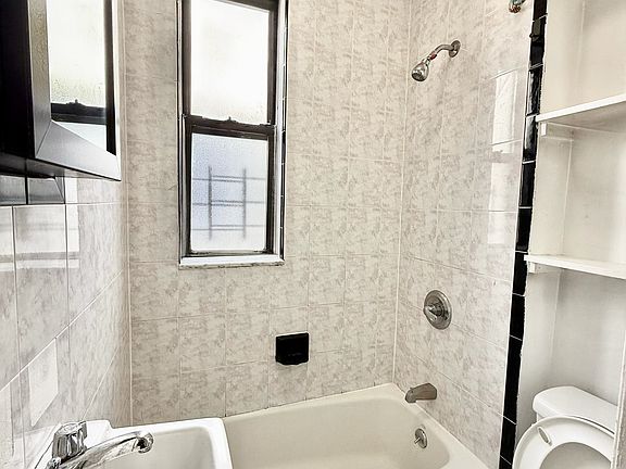 5th image of 14-16 28th Ave #4
