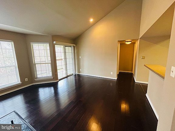 4th image of 3906 Penderview Dr APT 733