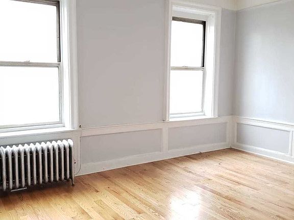 3rd image of 1171 President St #B3
