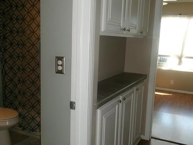 Hallway between bedrooms