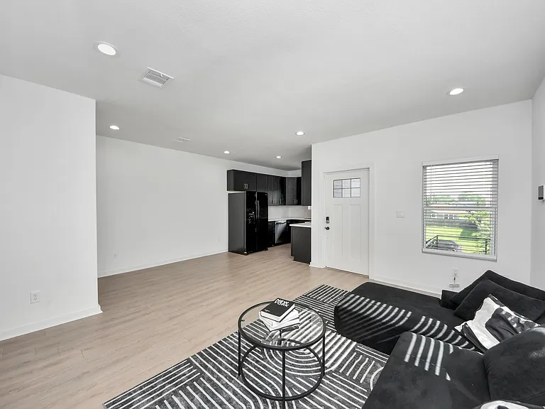 9732 Tuffly St #B — Photo 8