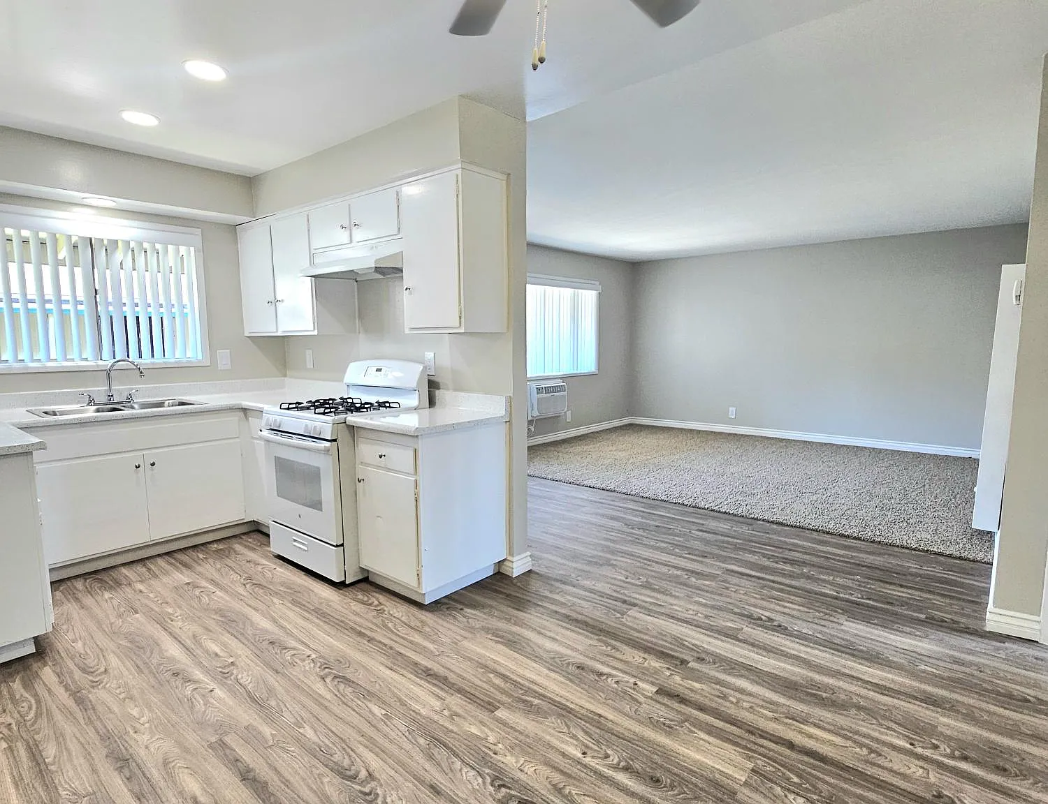Hillside Apartments — Photo 2