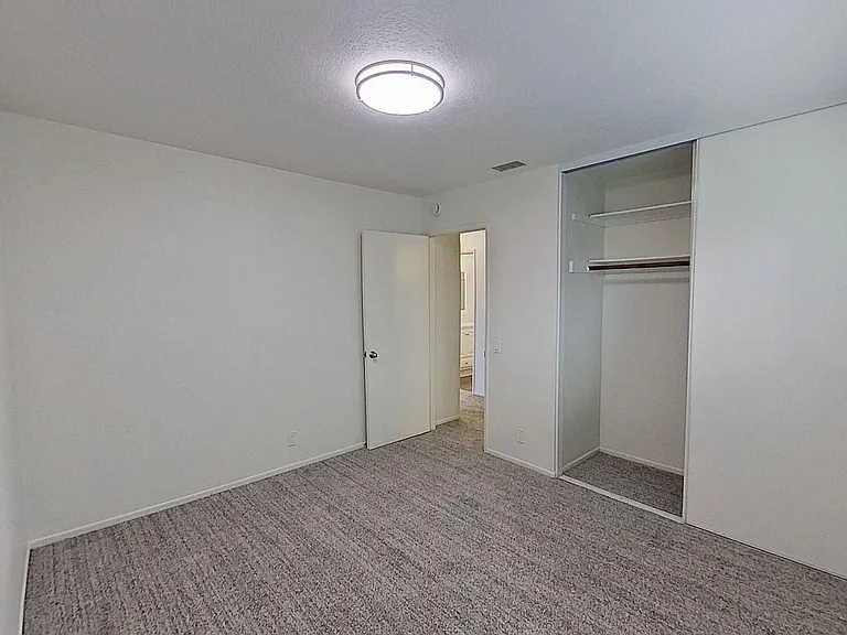 23946 Copenhagen St — Photo 34