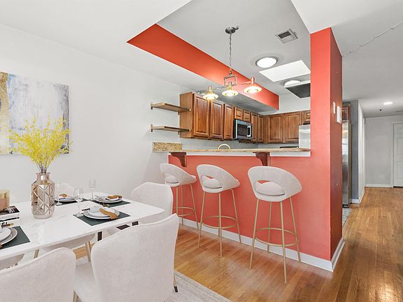 5th image of 246 6th St #3